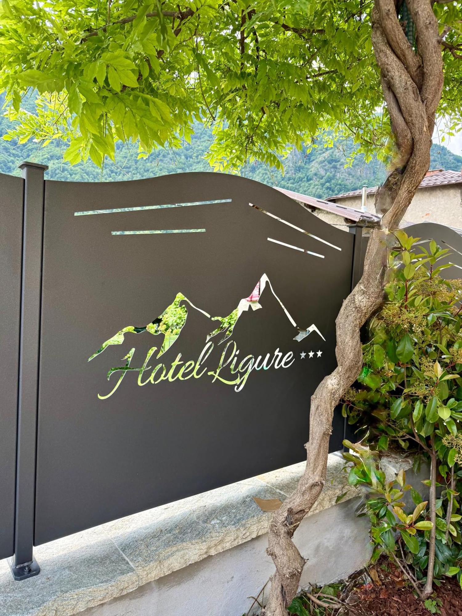 Hotel Ristorante Ligure Vinadio Exterior foto